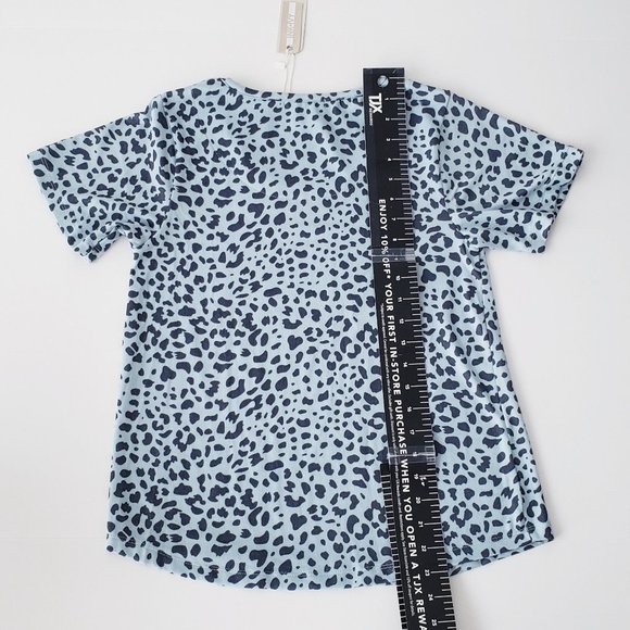 INK + IVY Animal Print top - Picture 6 of 6